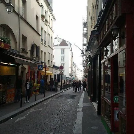 One Bedroom Quartier Latin Apartment Paris